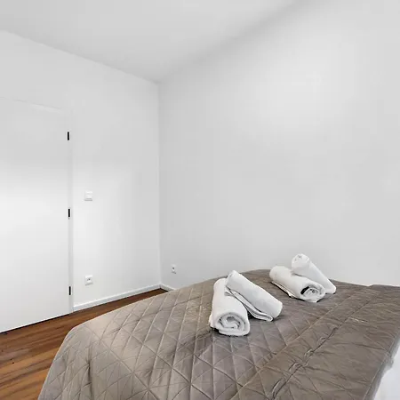 Sophisticated For 6 - Old Town Ba Daire