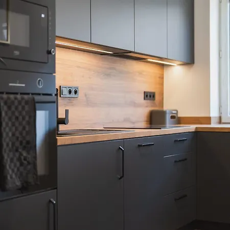 Sophisticated For 6 - Old Town Ba Daire