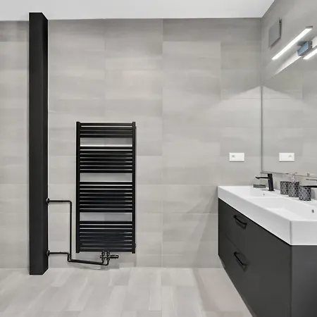 Sophisticated For 6 - Old Town Ba Daire