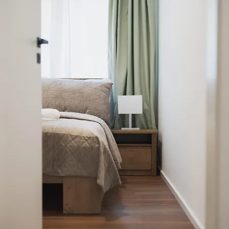 Apartman Sophisticated For 6 - Old Town Ba